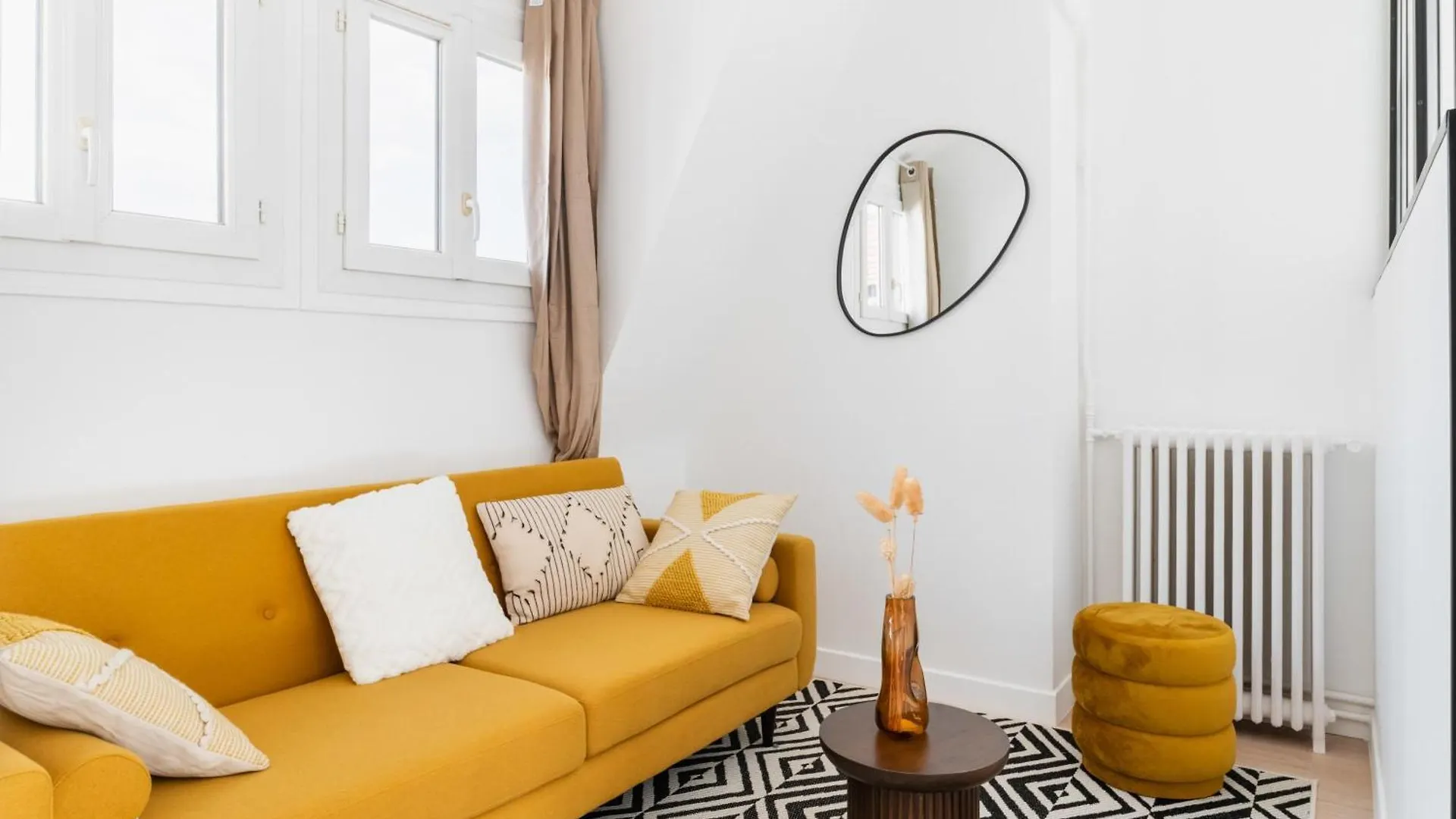Jolie Studio Loft 35M2 Bien Equipe 4P - Paris 20 Apartment